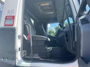 Camion porteur Renault C430 