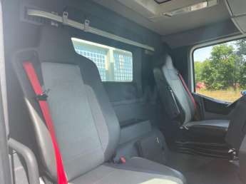 Camion porteur Renault C430 