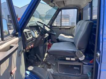 Camion porteur Iveco DAILY 35.10 