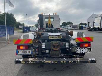 Camion porteur Volvo FM 420 