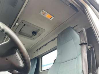 Camion porteur Volvo FM 420 