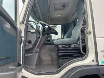 Camion porteur Volvo FM 420 