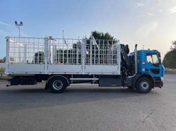 Camion porteur Renault C320 