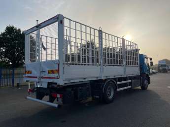 Camion porteur Renault C320 