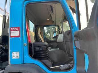 Camion porteur Renault C320 