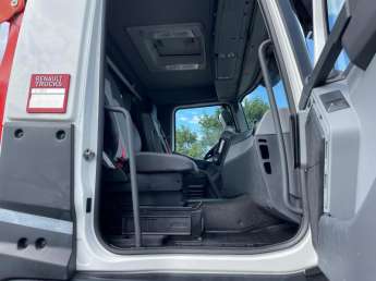 Camion porteur Renault C380 