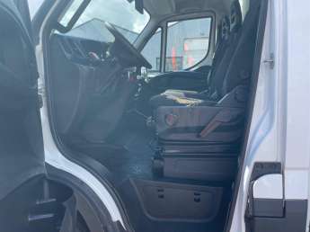 Utilitaire Iveco DAILY 35C18 