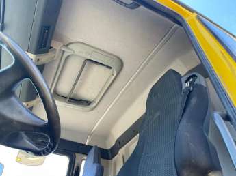Camion porteur MAN TGA 33.360 