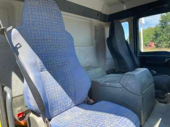 Camion porteur MAN TGA 33.360 