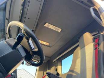 Camion porteur Renault C430 