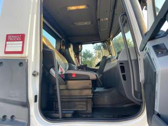 Camion porteur Renault C430 