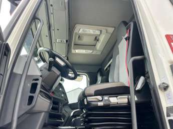 Camion porteur Renault C-Series C440.26