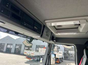 Camion porteur Renault C-Series C440.26