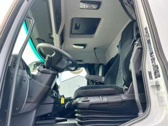 Camion porteur Mercedes Actros 2536