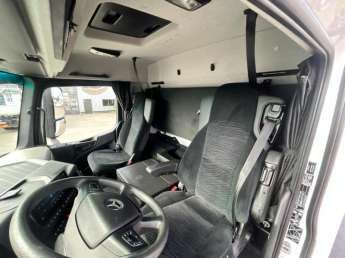 Camion porteur Mercedes Actros 2536