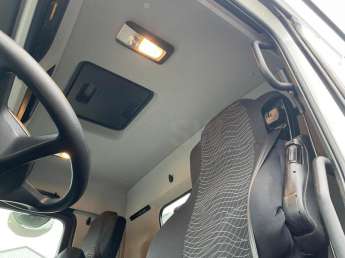 Camion porteur Mercedes AROCS 32.43 
