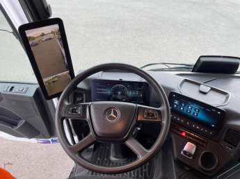 Camion porteur Mercedes AROCS 32.43 