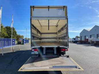 Camion porteur Renault D320.19 