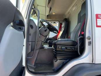 Camion porteur Renault D320.19 