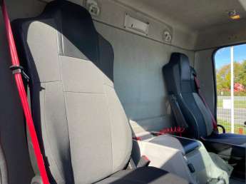 Camion porteur Renault D320.19 