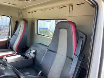 Camion porteur Volvo FMX 370 
