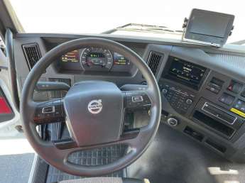 Camion porteur Volvo FMX 370 