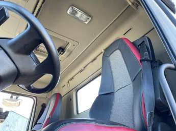 Camion porteur Volvo FMX 370 