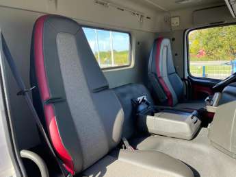 Camion porteur Volvo FMX 370 