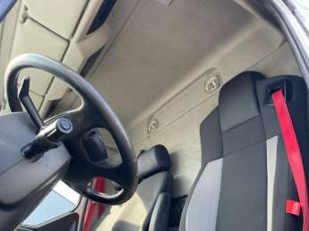 Camion porteur Renault D240.16 