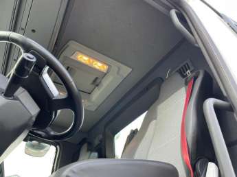 Camion porteur Renault K480 