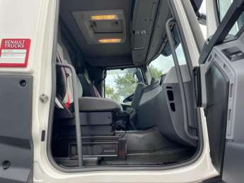 Camion porteur Renault K480 