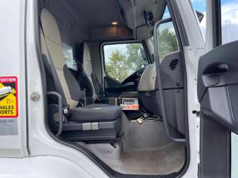 Camion porteur Renault MIDLUM 270.18 
