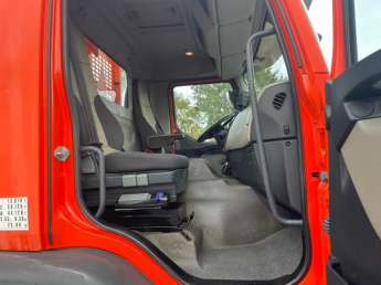 Camion porteur Renault LANDER 380 
