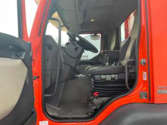 Camion porteur Renault LANDER 380 