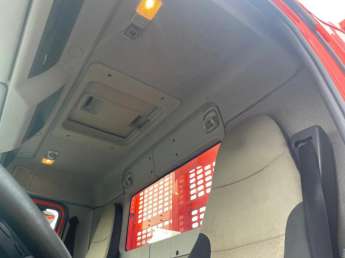 Camion porteur Renault LANDER 380 