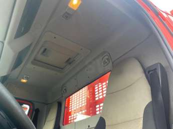 Camion porteur Renault LANDER 380 