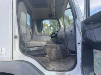 Camion porteur Renault PREMIUM 320 DCi
