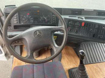 Camion porteur Mercedes ACTROS 18.31