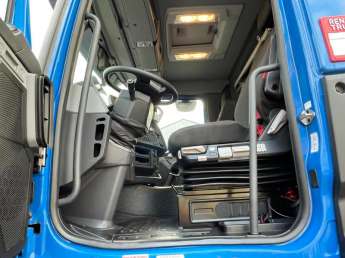 Camion porteur Renault C430.26 