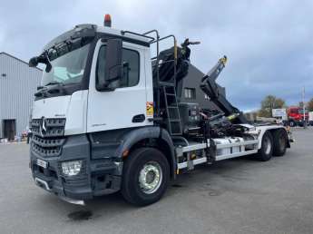 Camion porteur Mercedes AROCS 26.45 