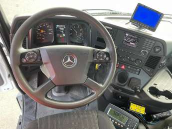 Camion porteur Mercedes AROCS 26.45 