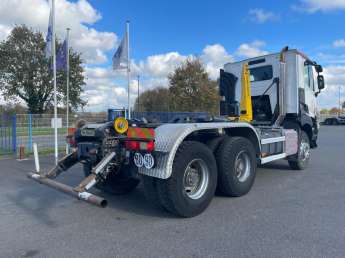 Camion porteur Renault K 440 