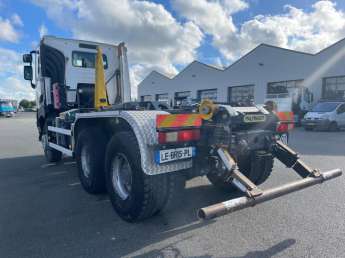 Camion porteur Renault K 440 