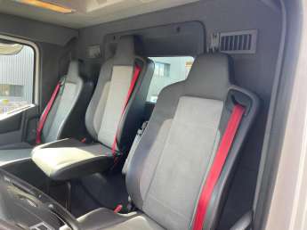 Camion porteur Renault K 440 