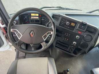 Camion porteur Renault K 440 