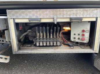 Camion porteur Mercedes ATEGO 10.23 