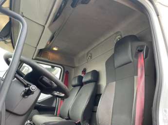 Camion porteur Renault D280.16 