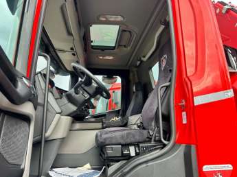 Camion porteur Scania G-410 XT 