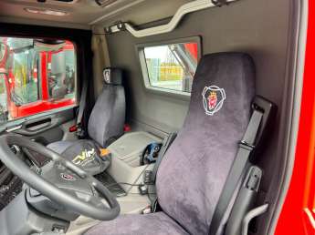 Camion porteur Scania G-410 XT 