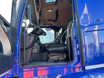 Camion porteur Mercedes ACTROS 25.43 